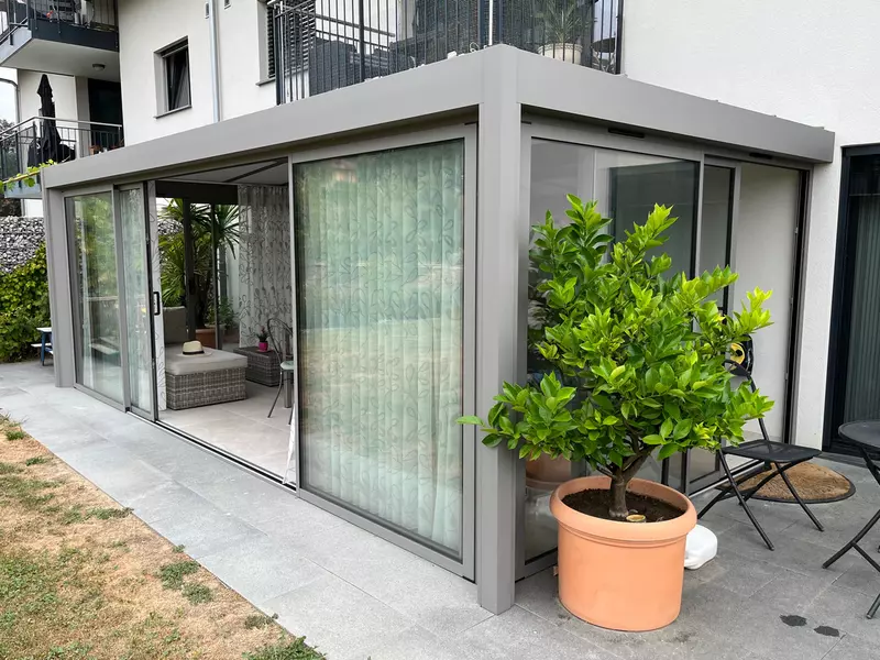 Vue extérieure de la Véranda Panorama dans le Jorat