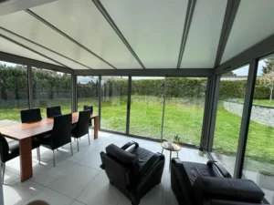 intérieur d'une véranda extension